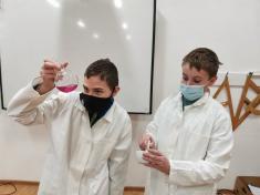 "Mladí chemici" v 7.A